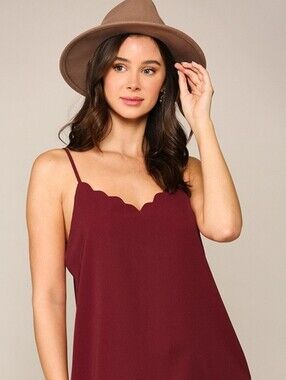 Express Barcelona cami Scalloped V-neckline Tank